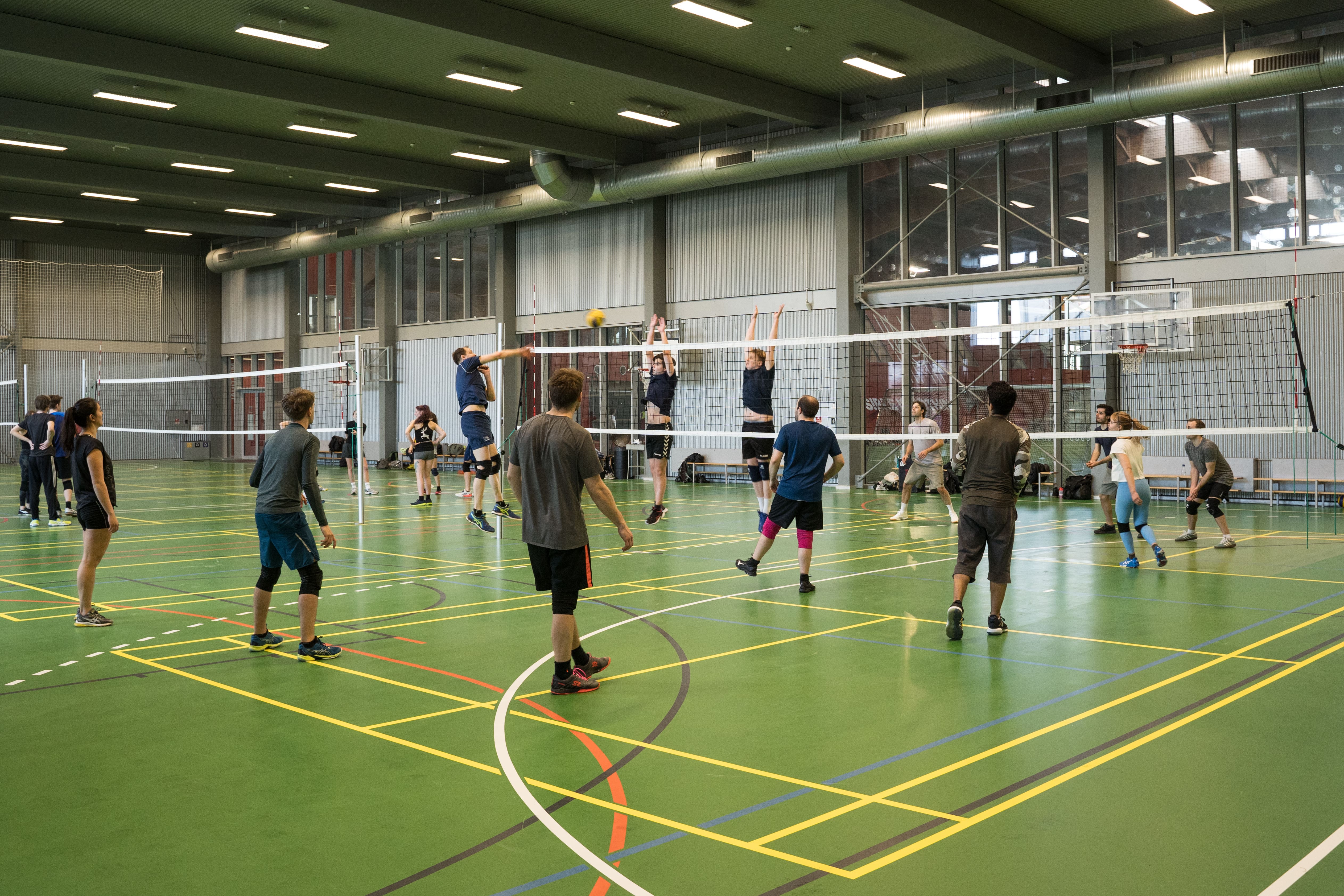 Volleyball for studerende i København til SU-venlige priser.